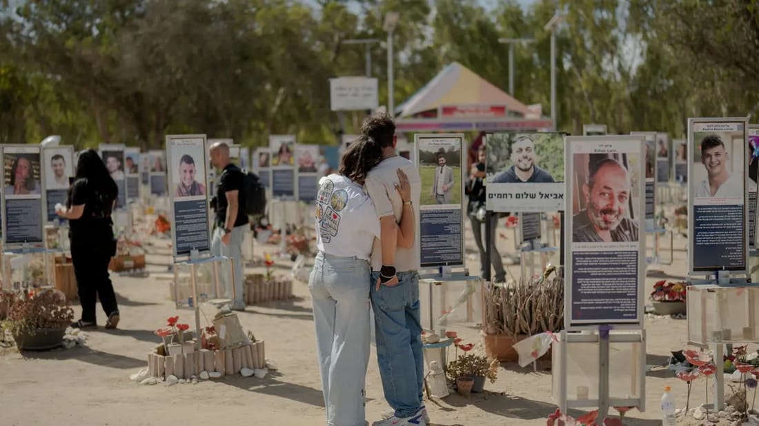 Israel rinde homenaje a las víctimas del 7 de octubre en el tercer aniversario de la ofensiva
