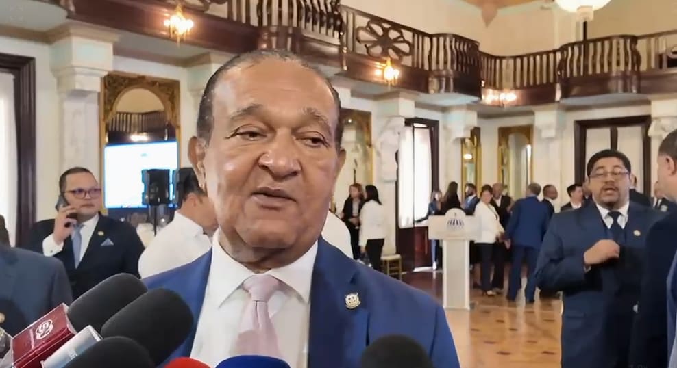 Senador Antonio Marte denuncia que recibe llamadas y molestias de privados de libertad desde La Victoria