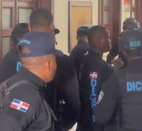Imponen prisión preventiva al acusado de ultimar a su expareja en medio de incidentes con allegados