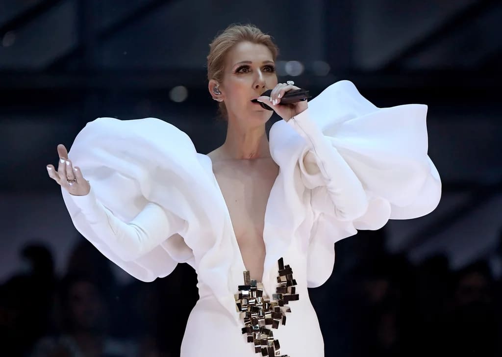 Mattel rinde homenaje a Celine Dion con una Barbie inspirada en su icónica actuación de Titanic