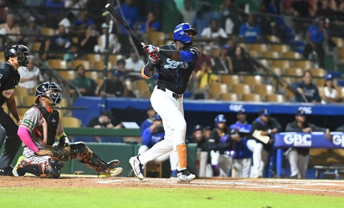 Tigres del Licey vencen a los Toros del Este con ofensiva de poder