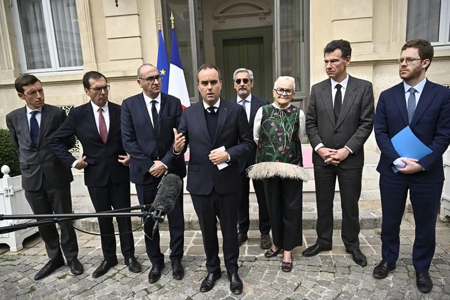 Francia recupera la calma tras la aplicación de toques de queda selectivos