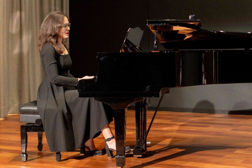 Centro Cultural Rainieri fusiona música y conocimiento en concierto didáctico