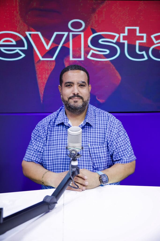 Especialista en movilidad respalda denuncias sobre cobros y transparencia en el programa Parquéate RD