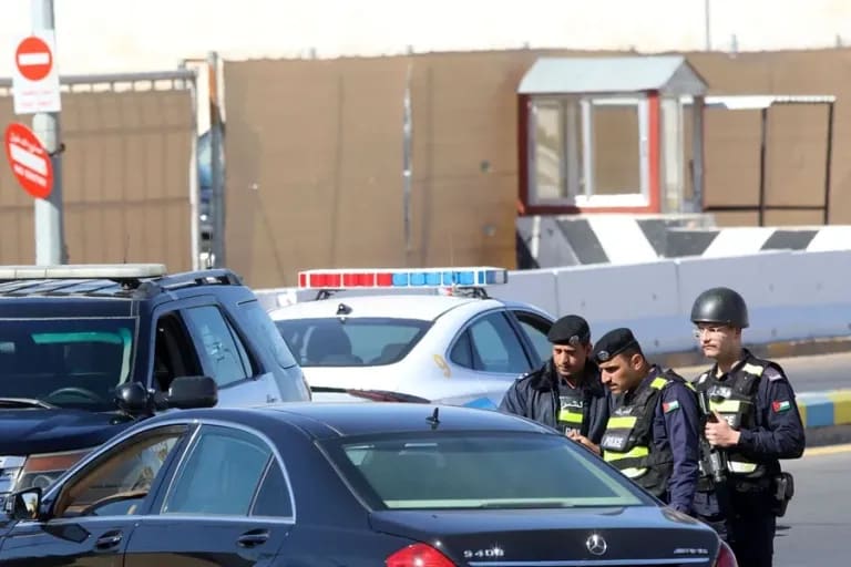 Arrestan a tres sospechosos por el ataque armado contra una iglesia en Jordania