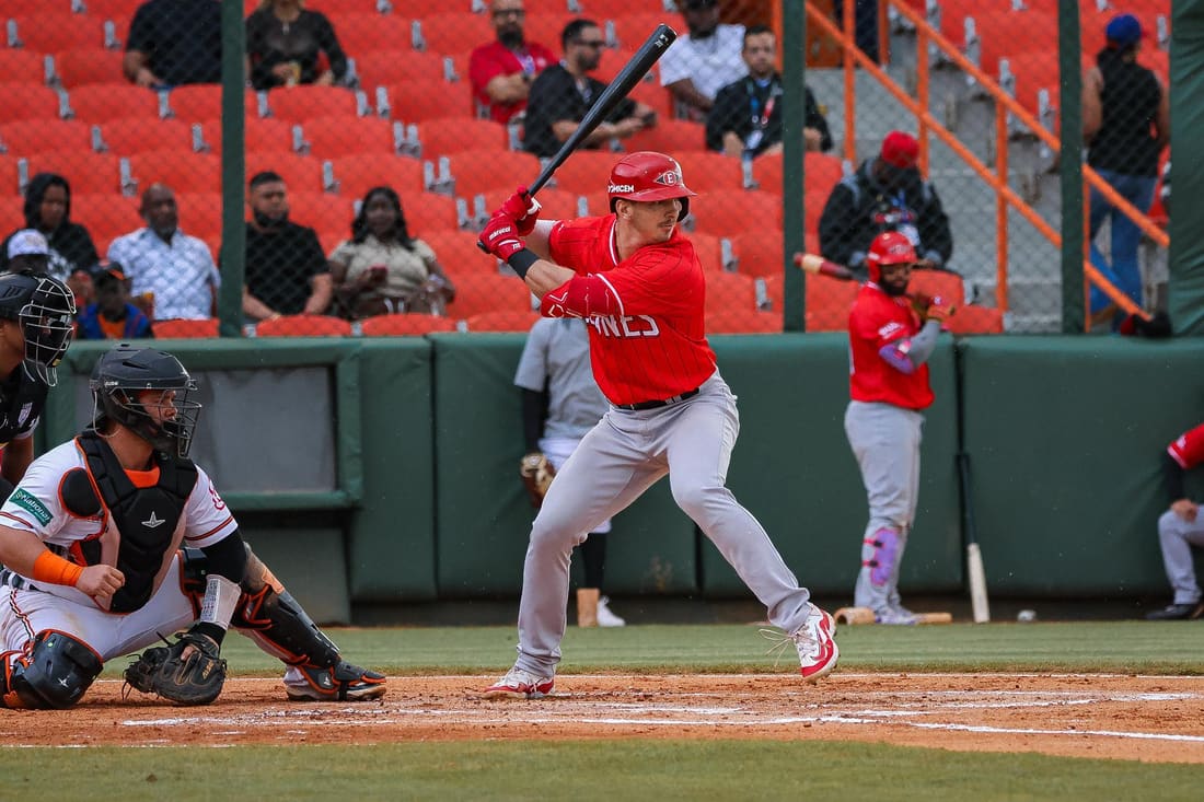 Leones del Escogido logran tercera victoria consecutiva ante los Toros del Este