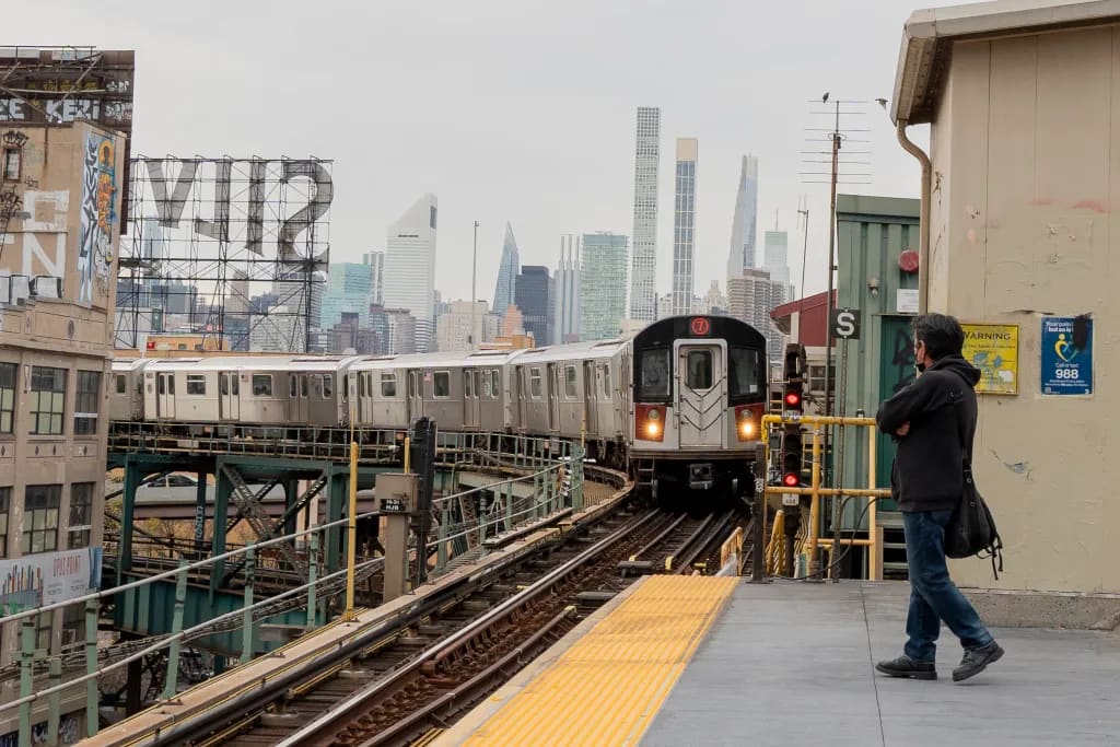Modificaciones temporales en el Metro de Nueva York afectan el servicio de las líneas J y M