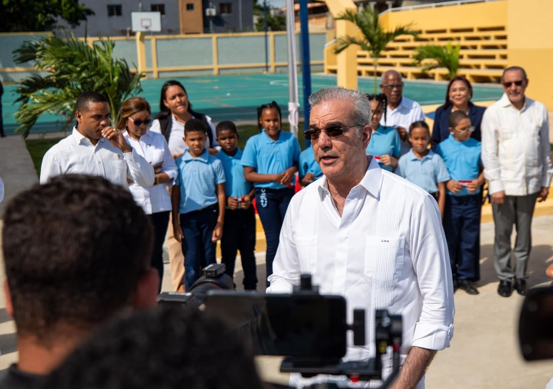 Presidente Abinader insta a entregarse a personas con órdenes de arresto y alta peligrosidad