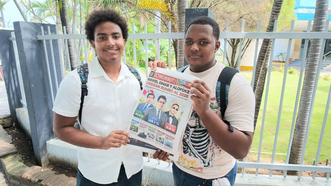 Circula nueva edición impresa del periódico De Último Minuto y recibe reacciones favorables en las calles