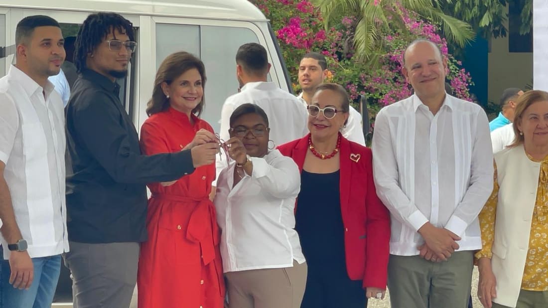 Gobierno expande programa de transporte universitario con 15 nuevos autobuses en la región Norte