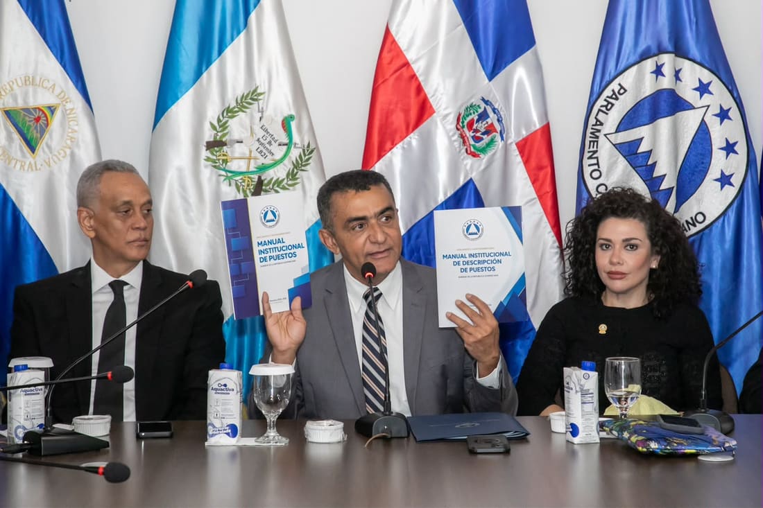 PARLACEN inaugura Galería de Presidentes en su subsede de República Dominicana