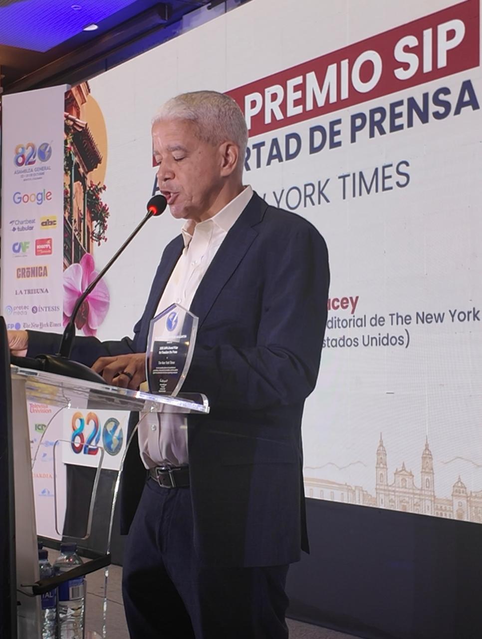 The New York Times recibe el Gran Premio a la Libertad de Prensa de la SIP en Bogotá