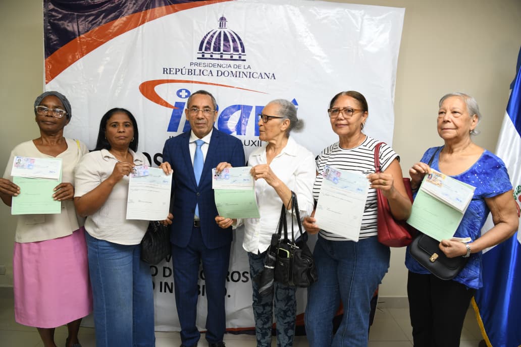 INAVI entrega más de tres millones de pesos en indemnizaciones a exservidores públicos