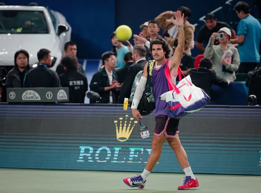Carlos Alcaraz se despide de Shanghái mientras Rafa Jódar avanza a octavos de final
