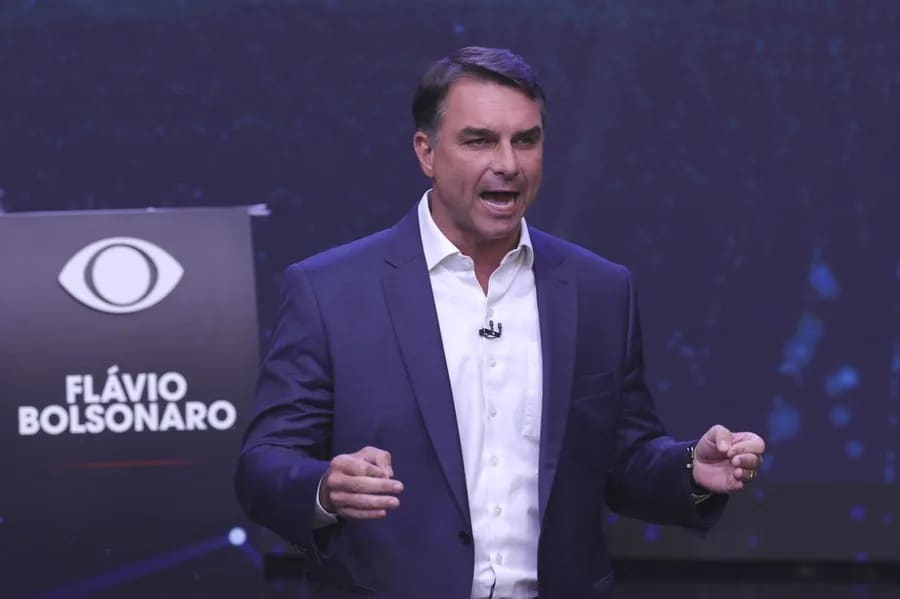 Flávio Bolsonaro propone eliminar edad mínima de responsabilidad penal para violadores