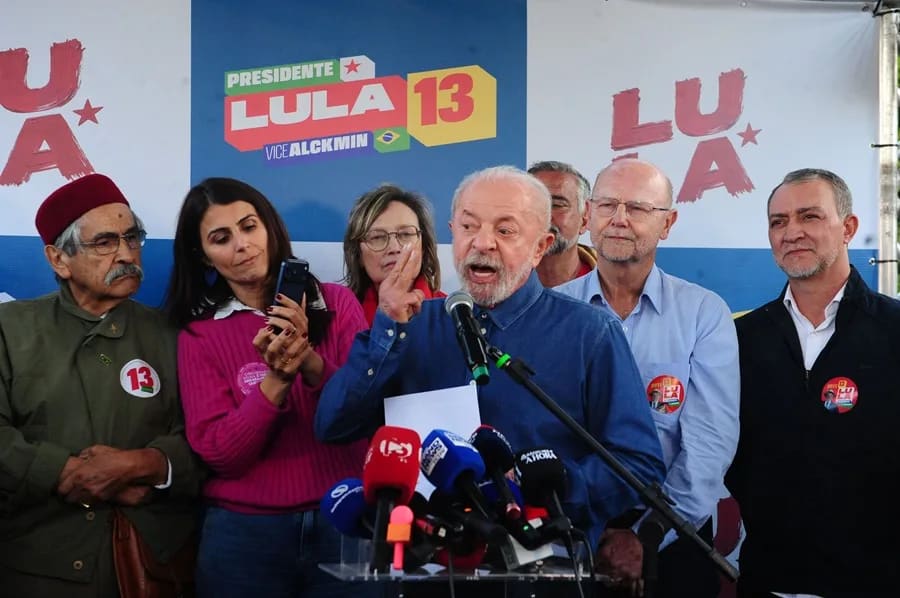 Impugnan candidatura de Flávio Bolsonaro por presunto uso indebido de redes sociales