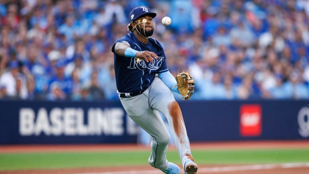 Los Rays de Tampa Bay buscan la supervivencia ante los Cerveceros en el Juego 5 de la Serie Mundial