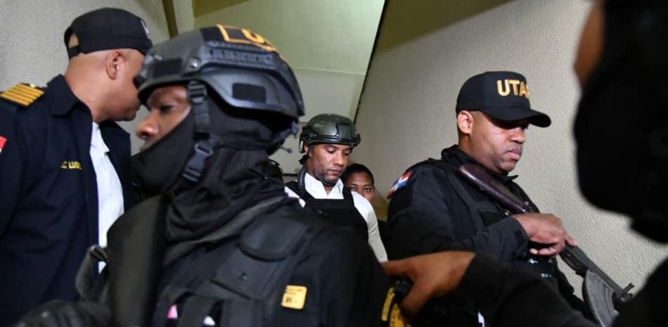 Envían a juicio a exfiscal Aurelio Valdez por presunto soborno de 10 mil dólares