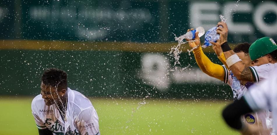 Las Estrellas vencen a los Gigantes con imparable de Marco Luciano en la novena entrada