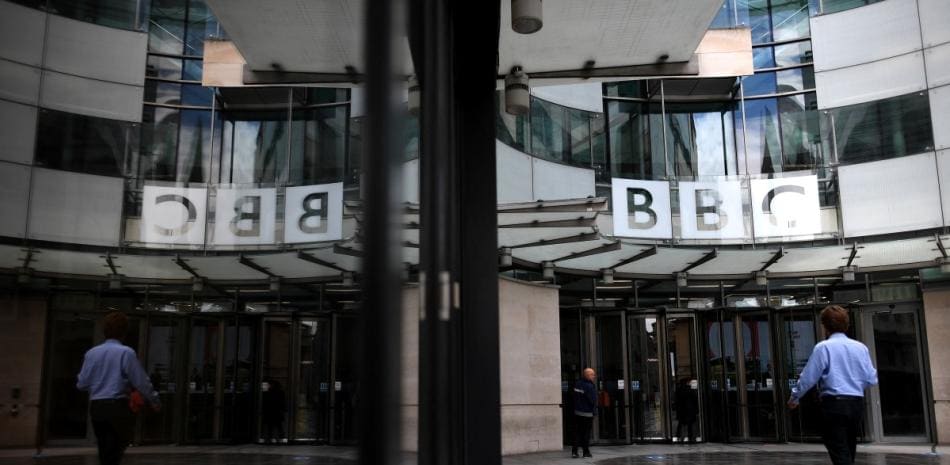 La BBC anuncia el cierre de tres medios tradicionales para 2027 como parte de su plan de ajuste financiero
