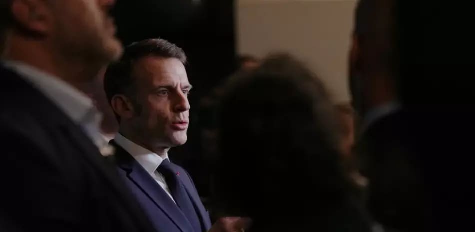 Emmanuel Macron admite fallas en la previsión de la violencia durante las recientes protestas en Francia