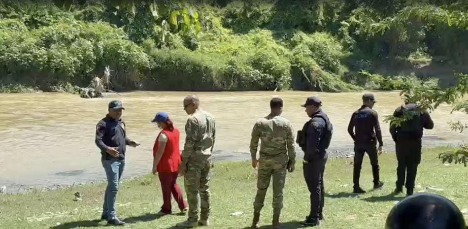 Familiares y autoridades intensifican labores de búsqueda de menor desaparecida en Navarrete
