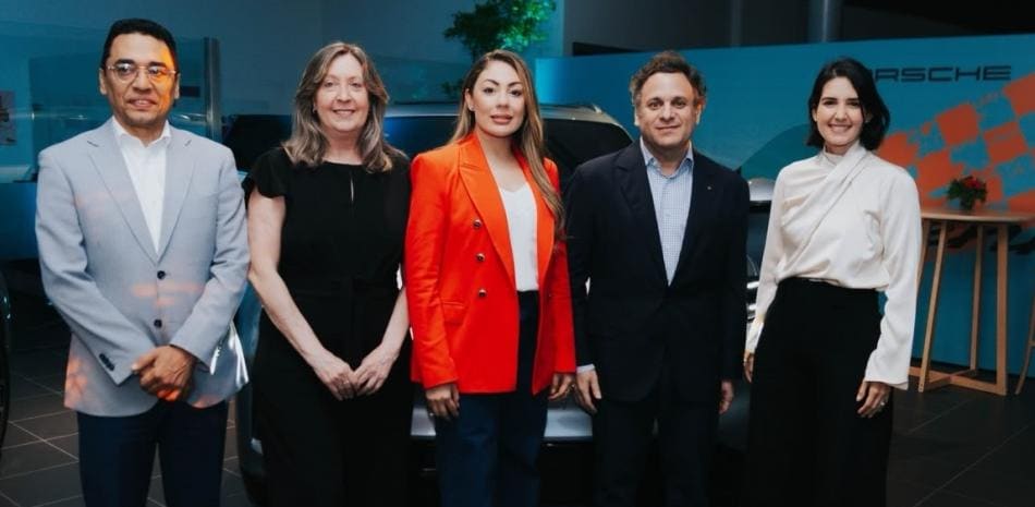 Porsche Center Santo Domingo introduce al mercado dominicano el nuevo Cayenne Eléctrico