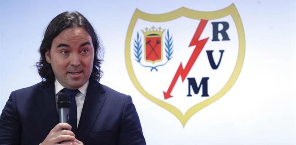 Protestas de la afición del Rayo Vallecano interrumpen el encuentro frente al Athletic Bilbao
