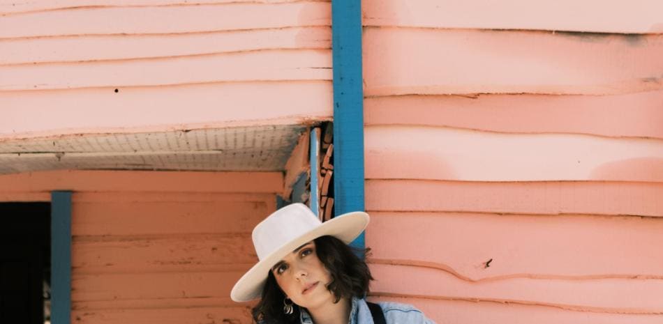 Covi Quintana lleva sus raíces dominicanas a los Latin Grammy con doble nominación