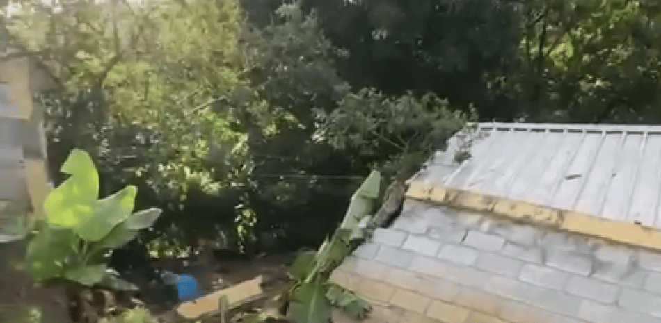 Preocupación en Constanza por derrumbe de pared en liceo de Tireo