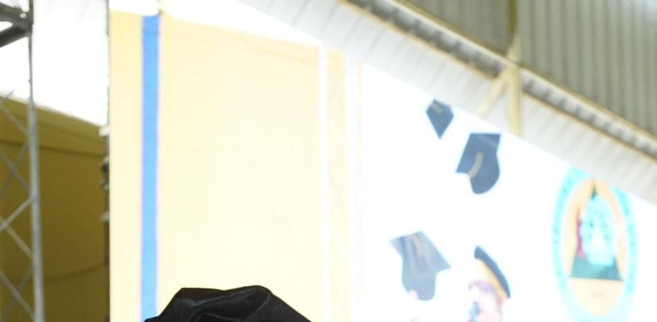 UTESUR celebra su septuagésima sexta graduación con 450 nuevos profesionales