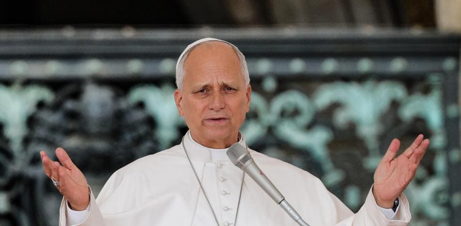 El papa León XIV dialoga vía telefónica con Volodimir Zelenski tras contactar a Vladimir Putin