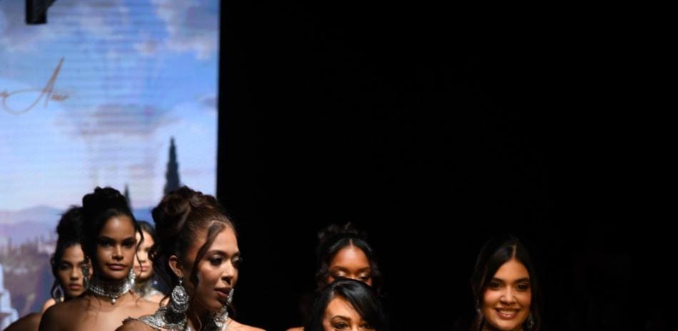 Giannina Azar clausura la decimoséptima edición del RD Fashion Week 2026