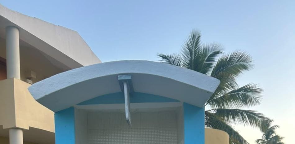 Cadena hotelera elimina millones de botellas plásticas en el país con nuevas medidas ecológicas