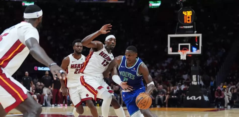 Anthony Edwards brilla con 45 puntos en la jornada de estrenos y regresos en la NBA