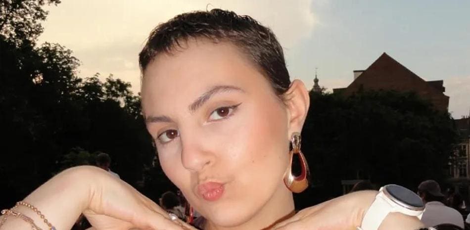 Fallece a los 21 años la influencer francesa Anouk Deschamps tras un año de lucha contra el cáncer