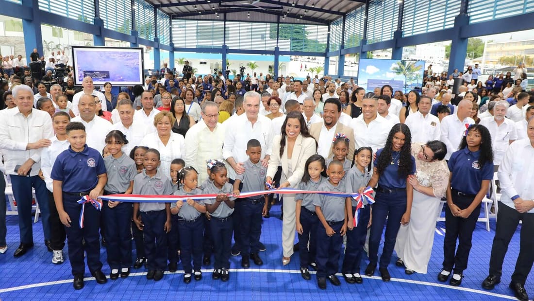 Inauguran en Santo Domingo Oeste el Complejo Educativo y Deportivo Pedro Martínez
