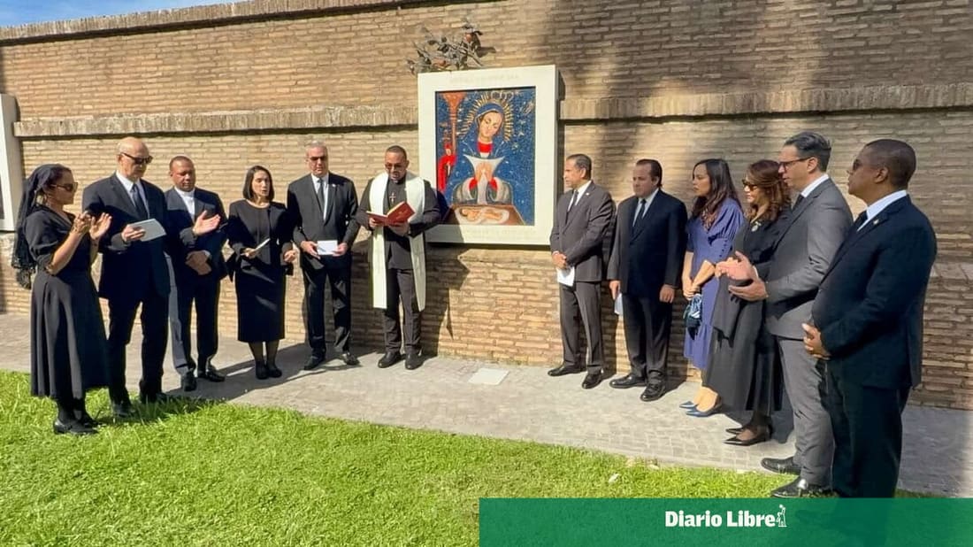 Mandatario dominicano solicita plegarias por la salud del papa León XIV desde el Vaticano