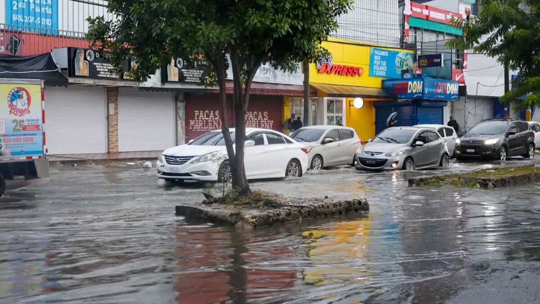 Lluvias en República Dominicana afectan a 2,360 personas y 590 viviendas