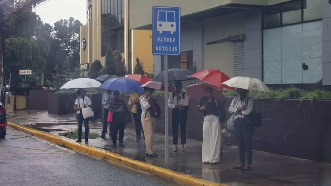 Minerd mantiene la suspensión de docencia este miércoles en zonas vulnerables bajo alerta amarilla