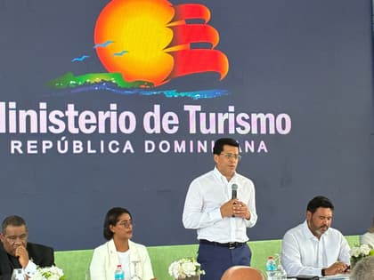 Ministro exige terminar parque de la Mujer en tres días