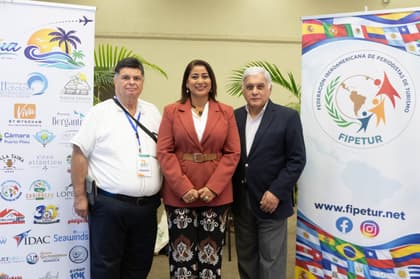 FIPETUR firma acuerdo de colaboración con la Fundación Municipios al Día en la Bolsa Turística del Caribe
