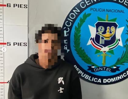 Arrestan a dos personas y decomisan armas, drogas y mercancías ilegales en Independencia y Valverde