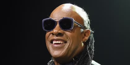 Stevie Wonder inicia demanda para recuperar propiedad ocupada desde 1988