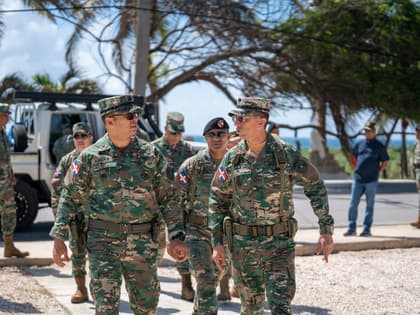 Ejército inspecciona puestos avanzados y vigilancia en la frontera sur