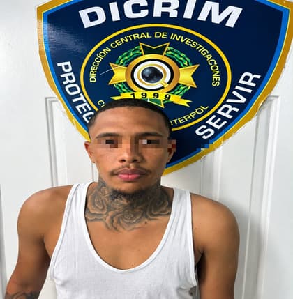 Operativos policiales en Sabana Grande de Boyá dejan dos detenidos, armas y drogas