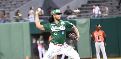 Las Estrellas Orientales debutan con contundente victoria ante los Toros del Este