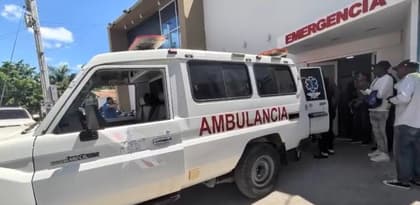 Dos soldados del Ejército resultan gravemente heridos tras colisión en Dajabón