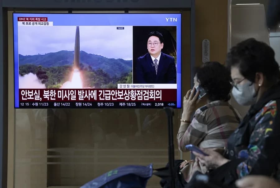 Corea del Norte lanza más de diez misiles balísticos hacia el mar de Japón